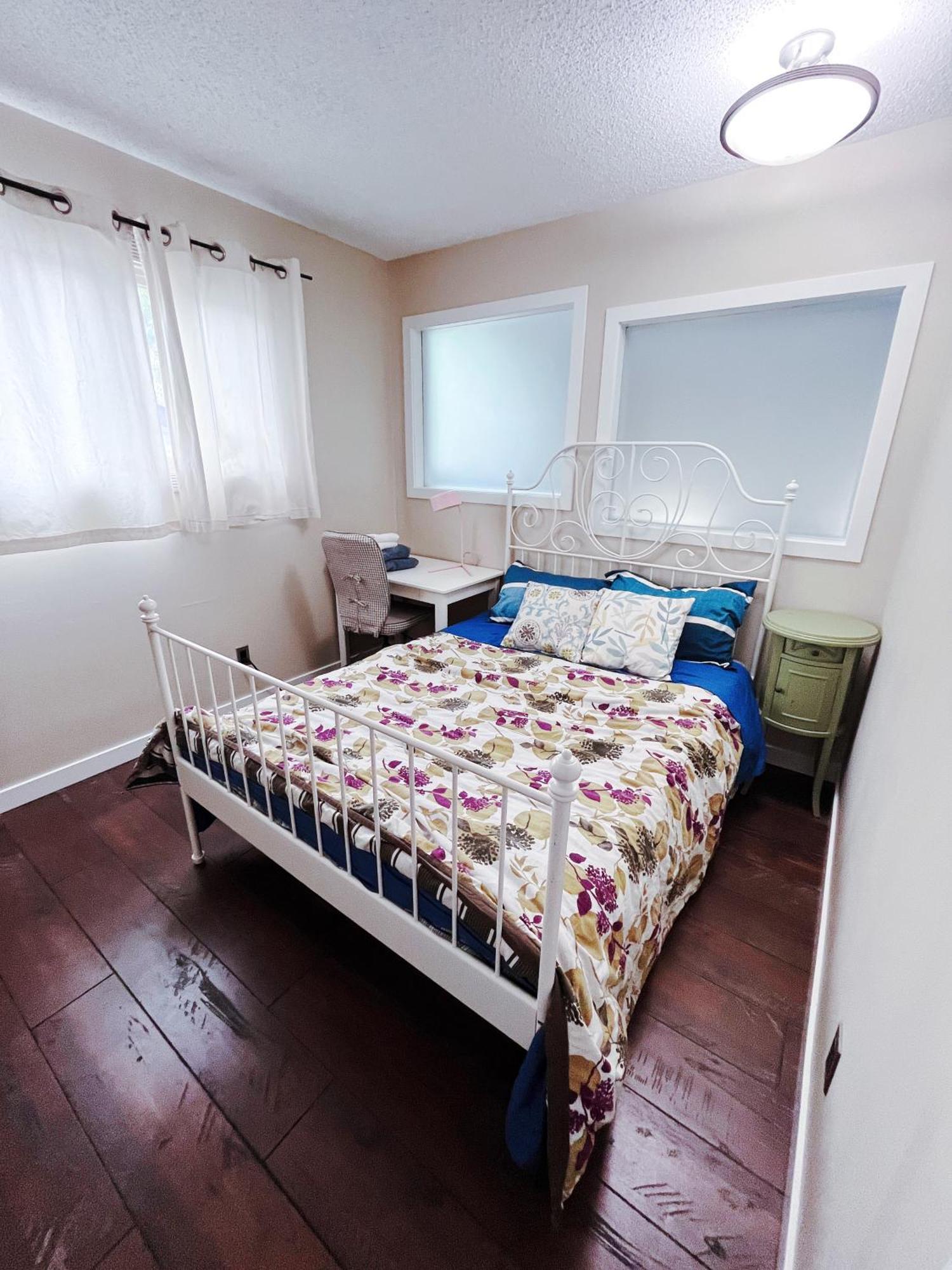 Calgary-Banff House Close Lrt&Dt&Free Parking Apartment Luaran gambar